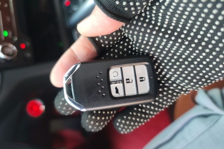 本田UR-V 2017款 370TURBO 四驱尊耀版 国V中控内饰7001