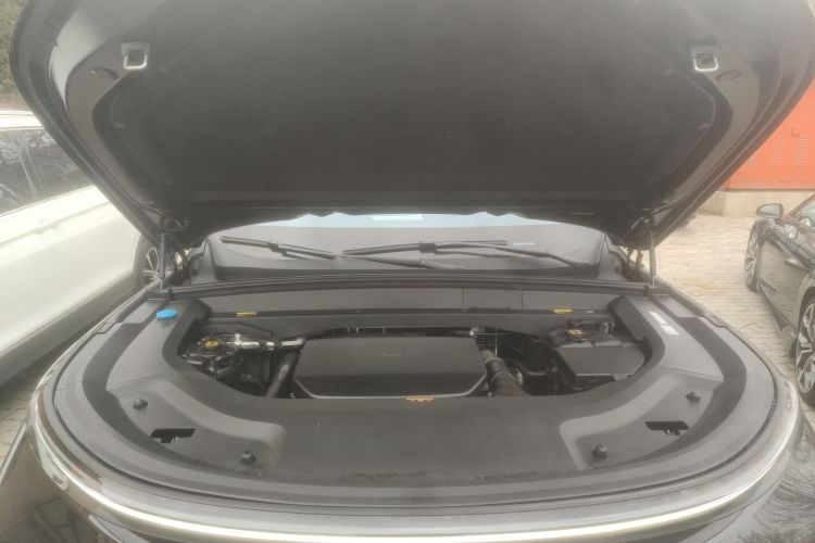 理想汽车 理想L8 2024款 Pro机舱底盘24