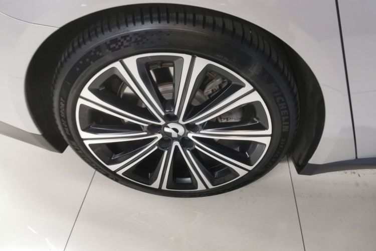 蔚来ET7 2024款 75kWh 行政版车身外观6008