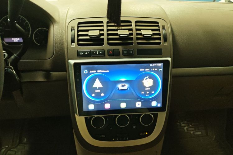 别克GL8 2014款 2.4L 经典版中控内饰16