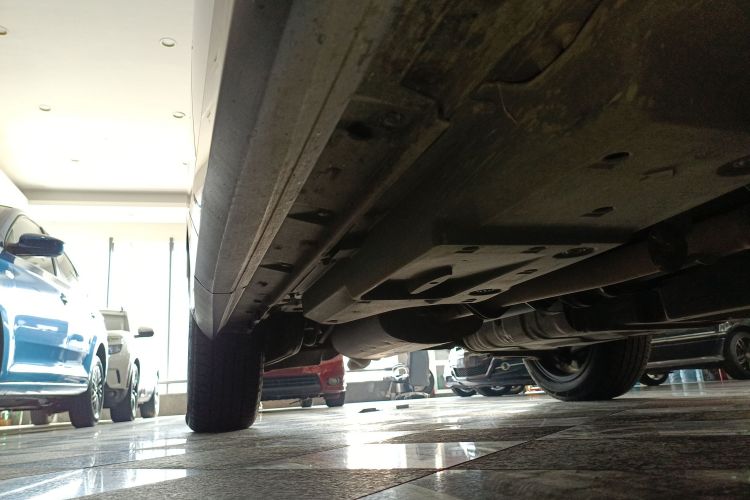 雷克萨斯RX 2021款 300 四驱特别版局部细节9001