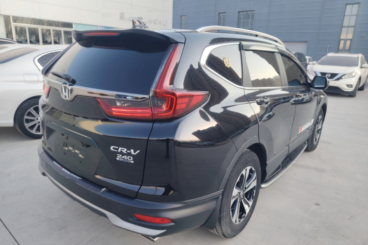 本田CR-V 2021款 240TURBO CVT两驱都市版车身外观7