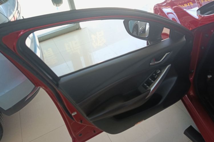 马自达 阿特兹 2017款 2.0L 蓝天豪华版中控内饰47