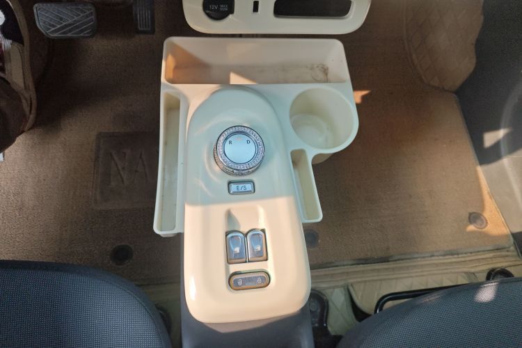 长安启源 长安Lumin 2022款 210km 香甜款中控内饰18