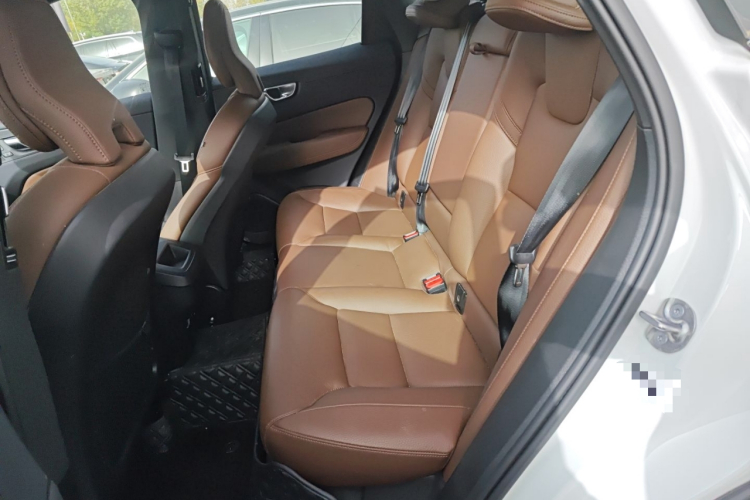 沃尔沃XC60 2025款 B5 四驱智远豪华版中控内饰21