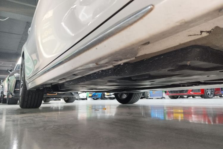 丰田 凯美瑞 2023款 2.5G 豪华版局部细节9001