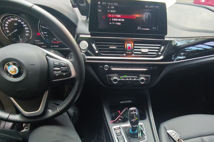 宝马1系 2022款 120i M运动版中控内饰16