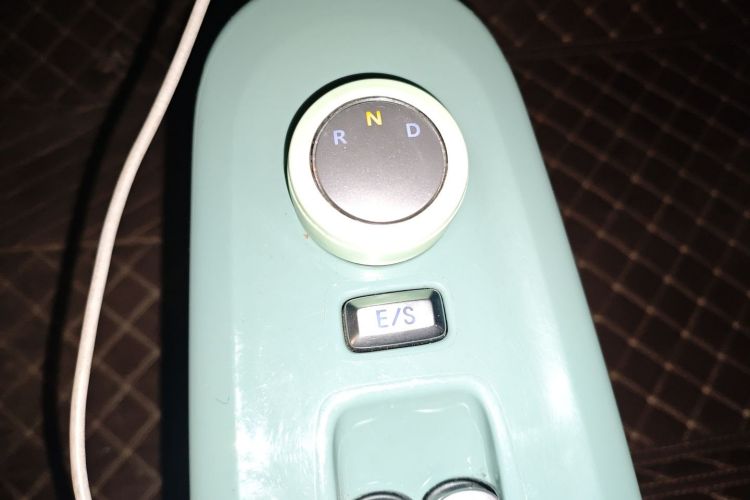 长安启源 长安Lumin 2023款 205km 香沁款中控内饰18