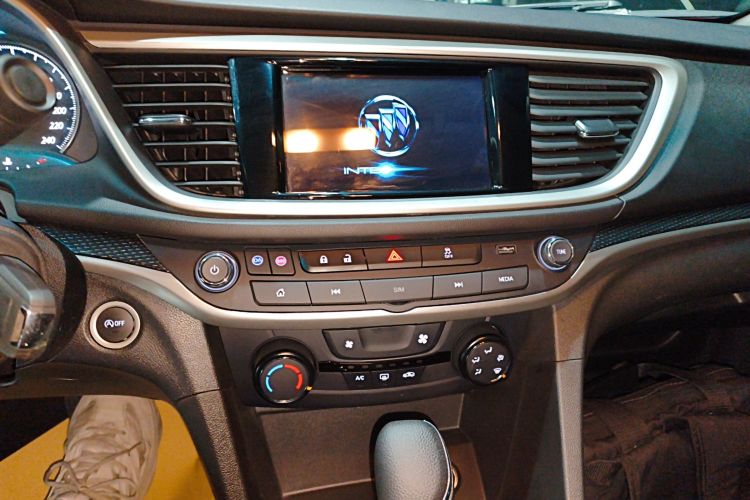 别克 英朗 2021款 改款 典范 1.5L 自动精英型局部细节16