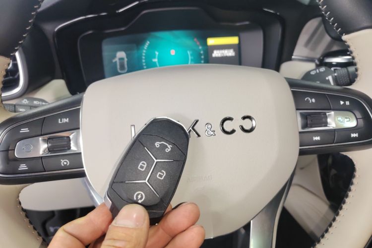 领克02 2019款 1.5T DCT两驱耀Pro版 国VI中控内饰11