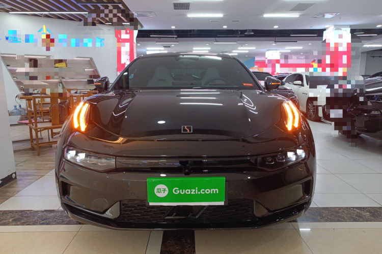 极氪001 2022款 超长续航双电机 YOU版车身外观2