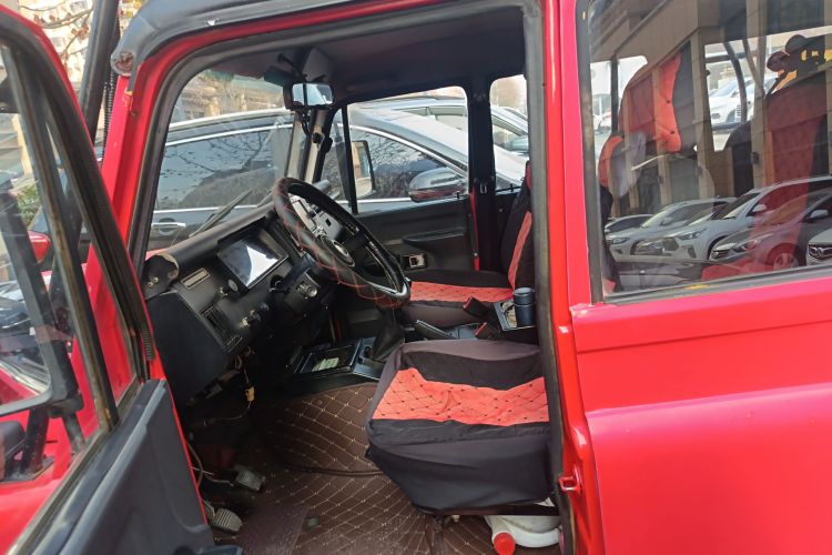 BAW北汽制造 212经典 2016款 2.0L 方门 四驱豪华型 国V中控内饰19