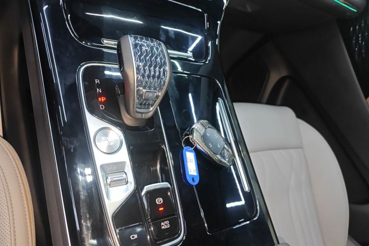 广汽传祺 传祺M8 2024款 大师系列 400T 至尊版中控内饰18