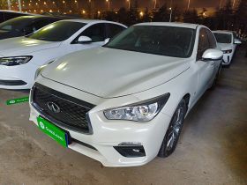 英菲尼迪Q50L 2022款 2.0T 舒适版