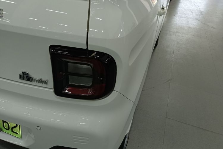 吉利银河 2024款 熊猫mini 200km 龙腾PRO版车身外观9