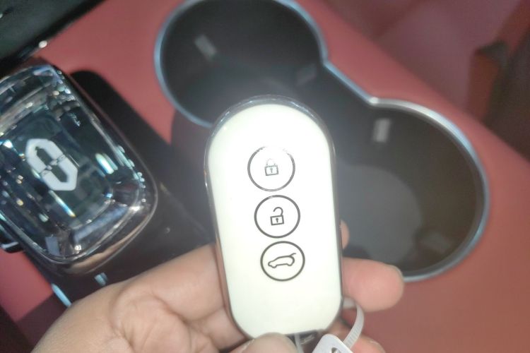 鸿蒙智行 问界M5 2023款 纯电后驱智驾版中控内饰7001