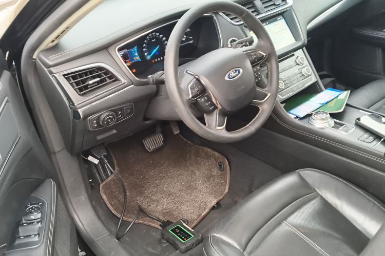 福特 金牛座 2016款 EcoBoost 180 豪华型中控内饰20