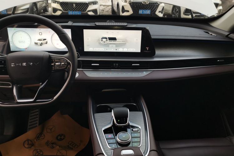 奇瑞 瑞虎8 PRO 2024款 冠军版 390T 两驱巅峰版 5座中控内饰16