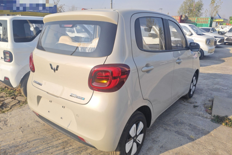 五菱汽车 宏光MINIEV 2025款 四门版 进阶款车身外观7