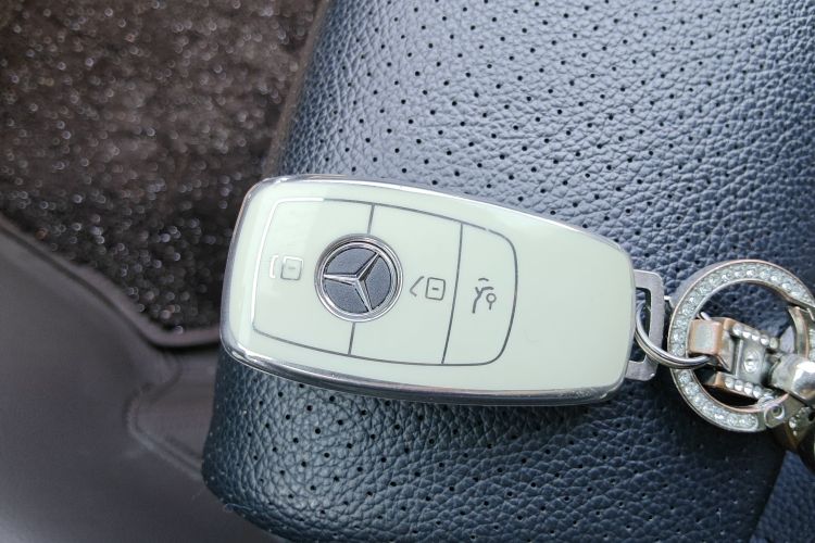 奔驰GLC 2020款 GLC 300 L 4MATIC 豪华型中控内饰7001