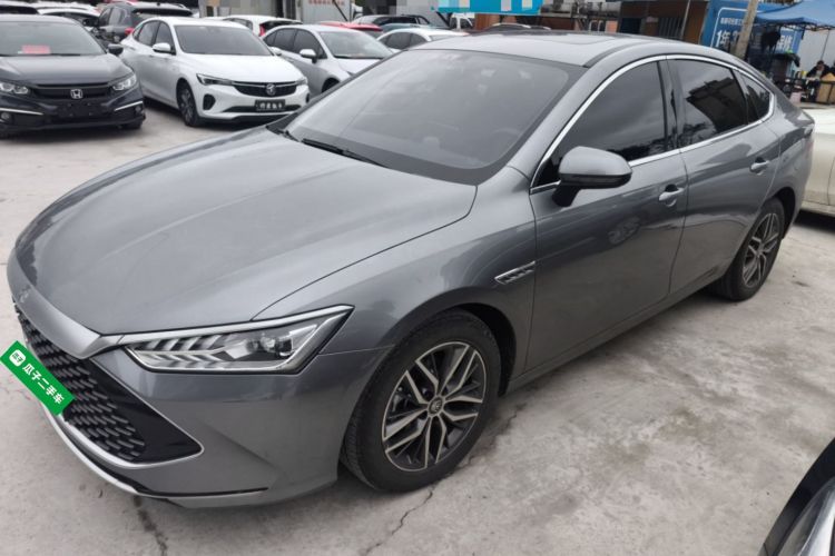 比亚迪 秦PLUS 2021款 DM-i 55KM 旗舰型车身外观4