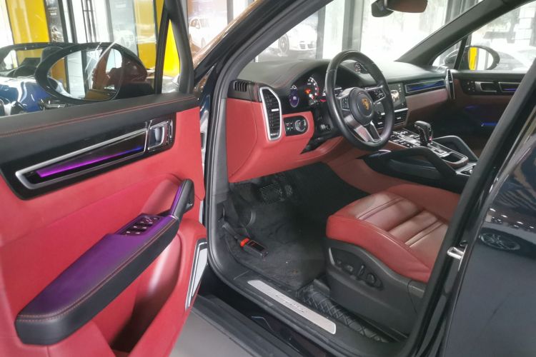 保时捷 2023款 Cayenne 3.0T中控内饰7003