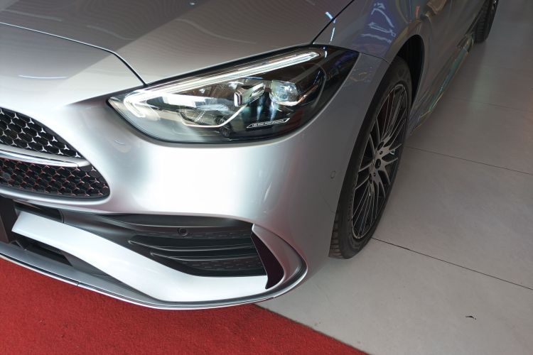 奔驰C级 2022款 改款 C 260 L 运动版局部细节36