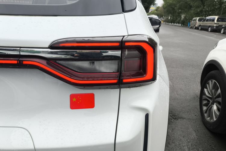 凯翼 炫界Pro 2021款 1.5T CVT劲尊版车身外观9