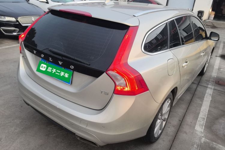 沃尔沃V60 2017款 T5 智逸版 国V车身外观6005