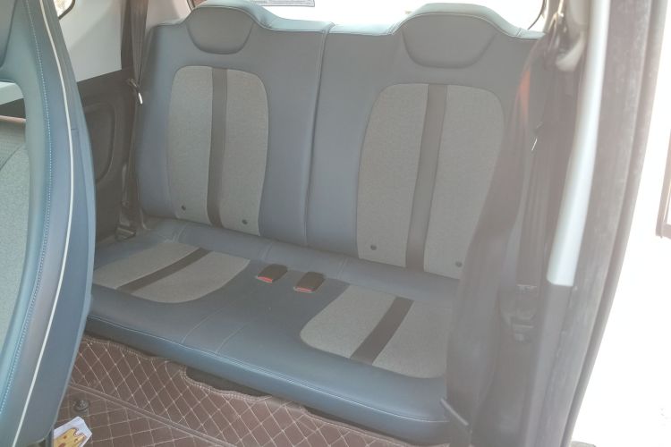 五菱汽车 宏光MINIEV 2022款 GAMEBOY 300km 玩咖款 磷酸铁锂中控内饰7004