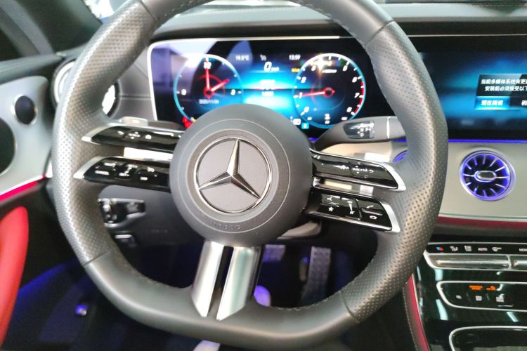 奔驰E级(进口) 2023款 改款 E 260 轿跑车中控内饰13