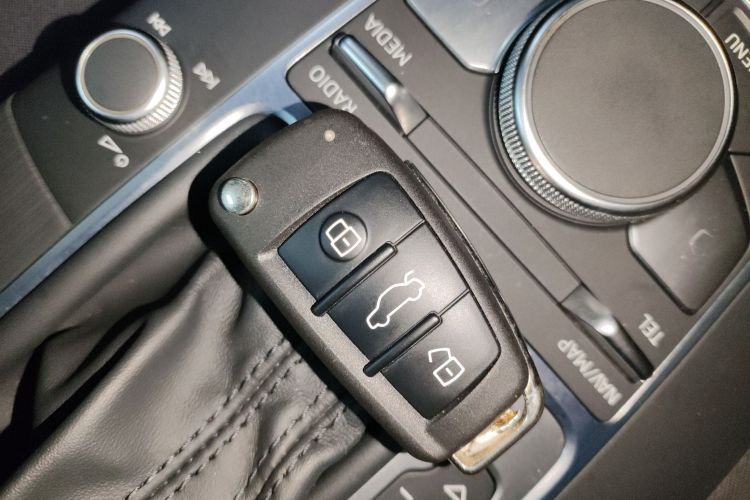 奥迪A3 2020款 Sportback 35 TFSI 进取型 国VI中控内饰7001