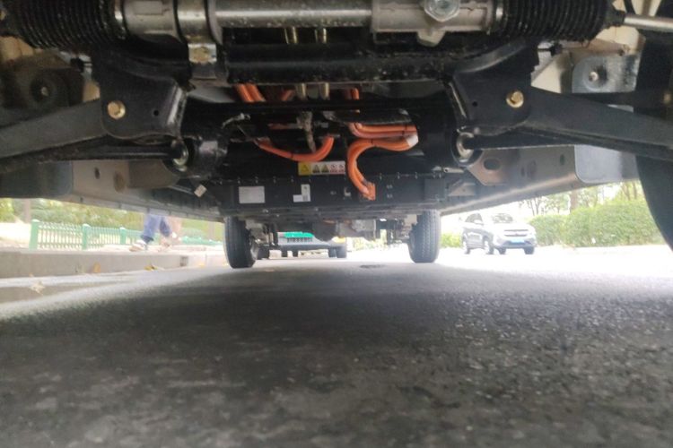 东风 御风EM27 2024款 EM27L 亿纬动力 41.86kWh局部细节9008