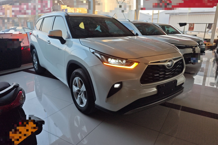 丰田 汉兰达 2024款 2.5L智能电混双擎两驱精英版 5座车身外观3