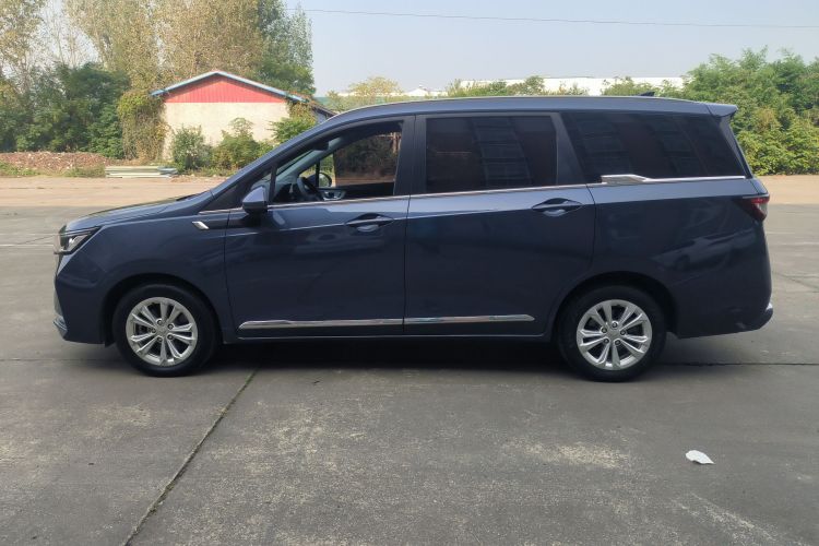 五菱汽车 五菱佳辰 2022款 1.5T CVT智享豪华型车身外观4