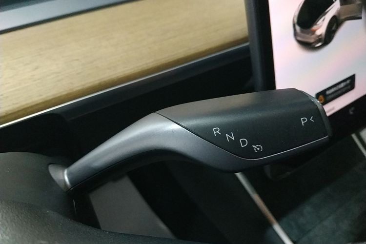 特斯拉 Model 3 2020款 标准续航后驱升级版局部细节18