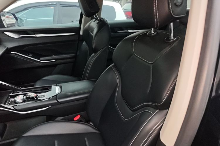 哈弗H6 2021款 第三代 1.5T 自动两驱Pro中控内饰19