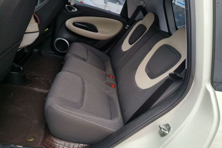 五菱汽车 五菱缤果 2024款 203km 轻享款中控内饰7004