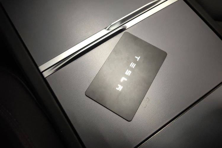 特斯拉 Model 3 2025款 后轮驱动版中控内饰7001