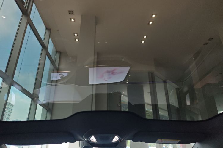 红旗EH7 2025款 640 四驱 智选版中控内饰22