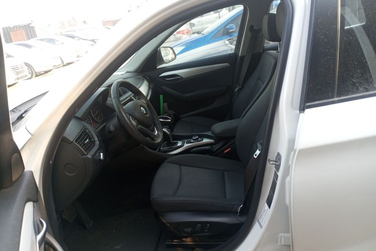 宝马X1 2014款 sDrive18i 领先型中控内饰19