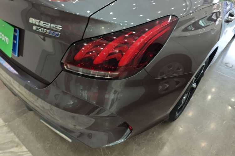 名爵 MG5 2021款 300TGI DCT青奢豪享版车身外观9