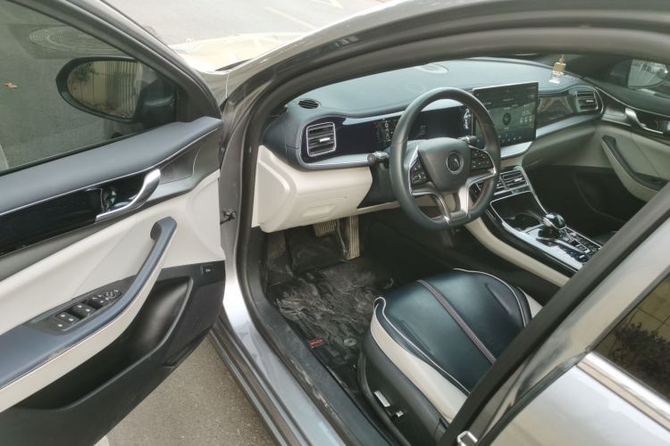 比亚迪 秦PLUS 2021款 DM-i 120KM 旗舰型中控内饰7003
