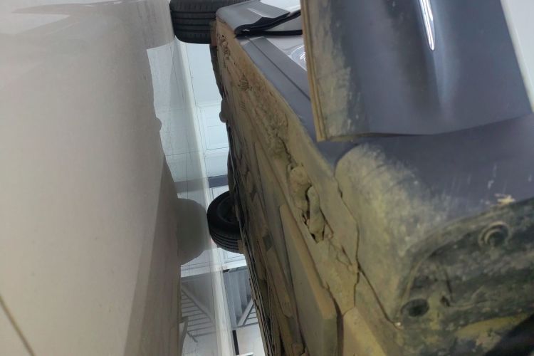 奔驰GLB 2023款 GLB 220 时尚型局部细节9001