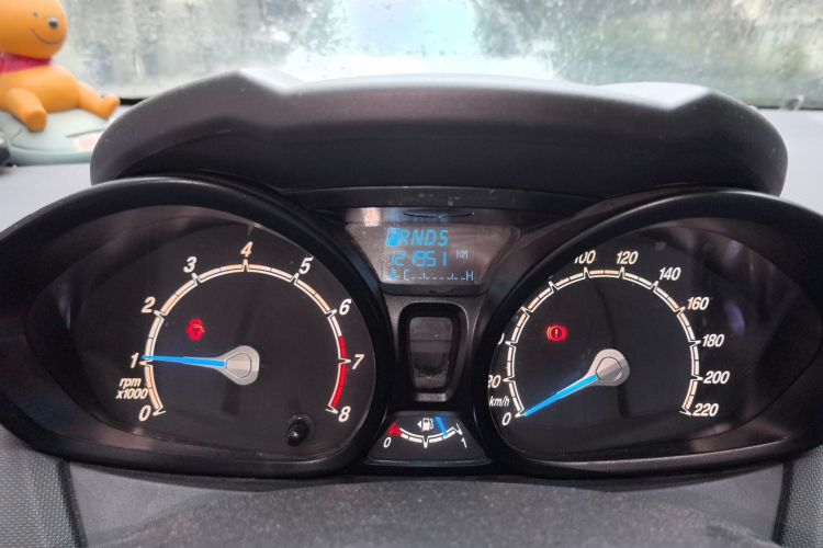 福特 嘉年华 2013款 两厢 1.5L 自动时尚型中控内饰15