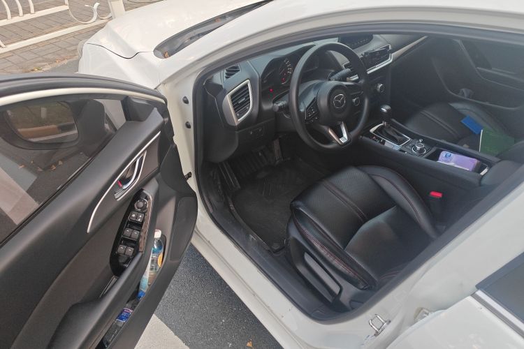 马自达3 昂克赛拉 2019款 云控版 三厢 1.5L 自动豪华型 国VI中控内饰20