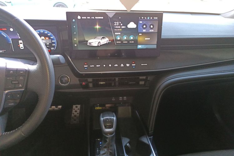 丰田 凯美瑞 2024款 双擎 2.0HS 运动版局部细节16