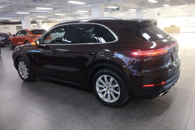 保时捷 2018款 Cayenne 3.0T车身外观6003