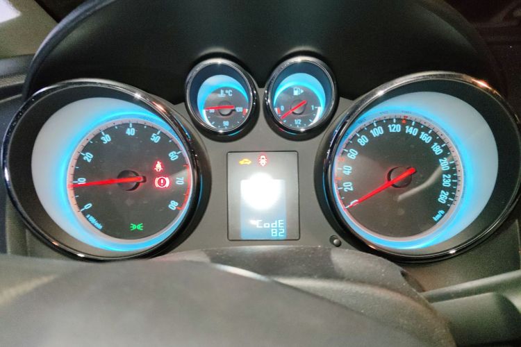 别克 英朗 2014款 XT 1.6L 自动时尚版局部细节14