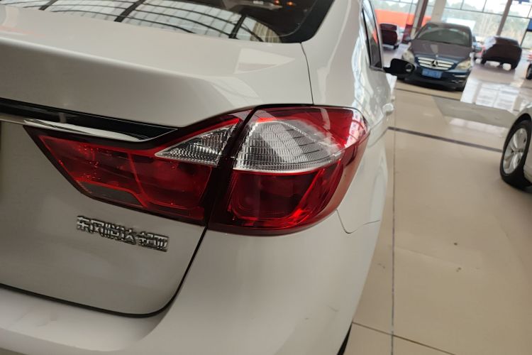 起亚K3 2016款 1.6L 自动GLS车身外观9